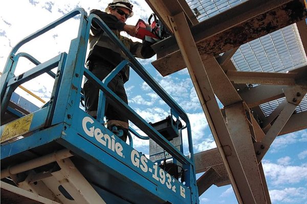 Redrilling holes in rinse screen structure to allow chutes to fit